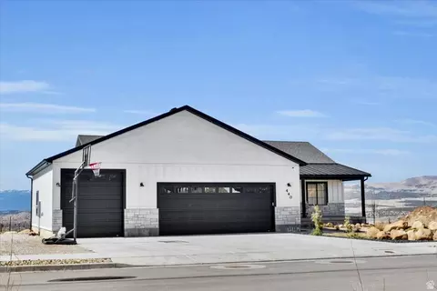 Exterior - 440 N 725 E, Mount Pleasant, UT 84647 photo 3 of 6
