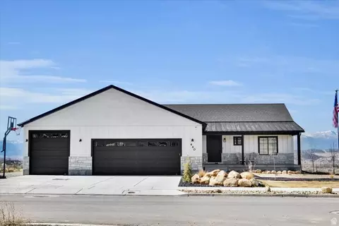 Exterior - 440 N 725 E, Mount Pleasant, UT 84647 photo 2 of 6