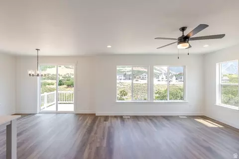 Living - 195 W Harmony Ridge Pkwy #601, Mapleton, UT 84664 photo 2 of 2