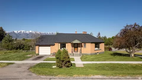 407 S 100 W, Providence, UT 84332