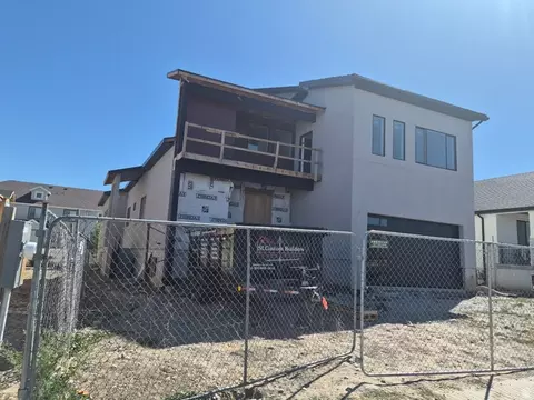 1762 N Broadway Ave #102, Tooele, UT 84074