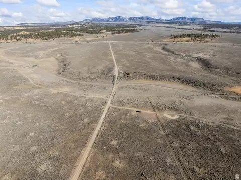 Undisclosed, Bryce, UT 84764 photo 32