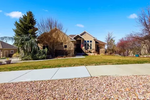 722 W Webb Rd, Draper, UT 84020