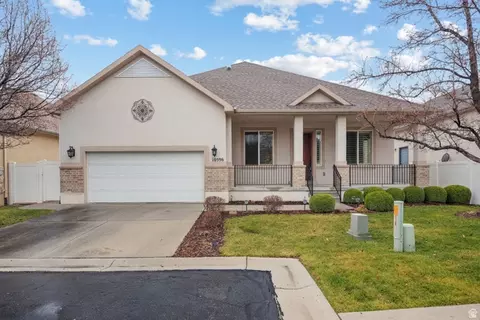 10596 S Pinyon Pines Ct W, South Jordan, UT 84095