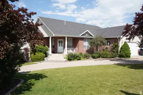 455 N 350 E, Hyde Park, UT 84318