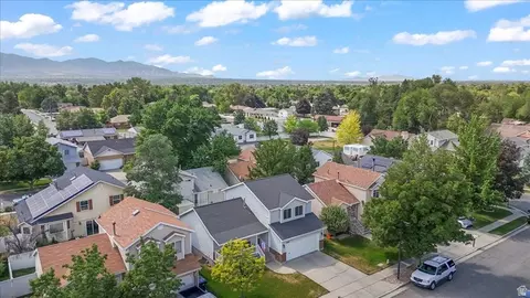 View/Area - 8260 S 560 E, Sandy, UT 84070 photo 3 of 12