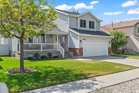 Exterior - 8260 S 560 E, Sandy, UT 84070 photo 2 of 7