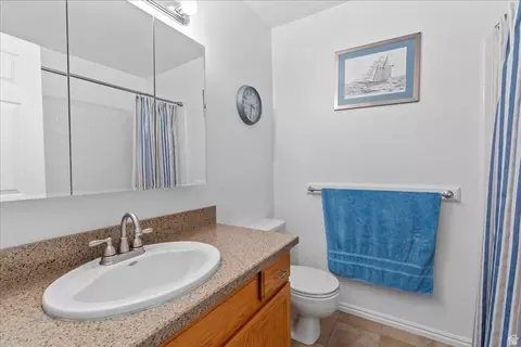 Bath - 8260 S 560 E, Sandy, UT 84070 photo 1 of 2