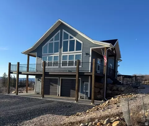 2159 S Valleyview Dr, Garden City, UT 84028