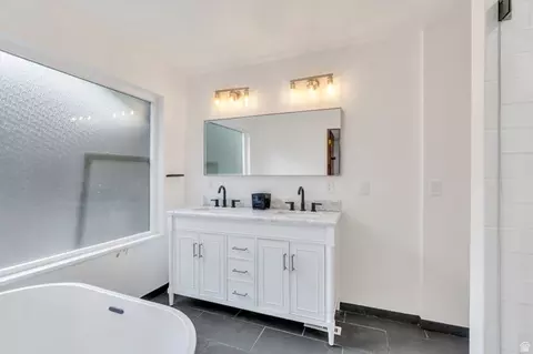 Bath - 442 E 1730 N, Orem, UT 84097 photo 2 of 5