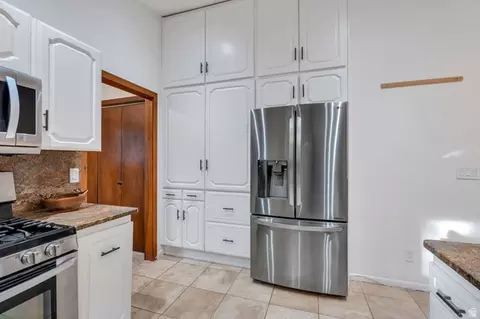 Kitchen - 442 E 1730 N, Orem, UT 84097 photo 3 of 3