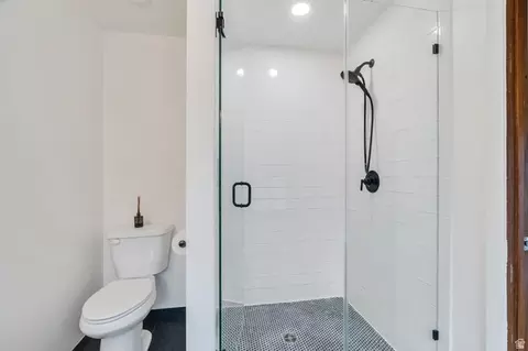 Bath - 442 E 1730 N, Orem, UT 84097 photo 3 of 5