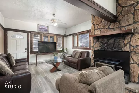 Living - 1001 16th St, Ogden, UT 84404 photo 2 of 2
