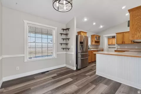 Dining - 598 E 900 N, Spring City, UT 84662 photo 1 of 2