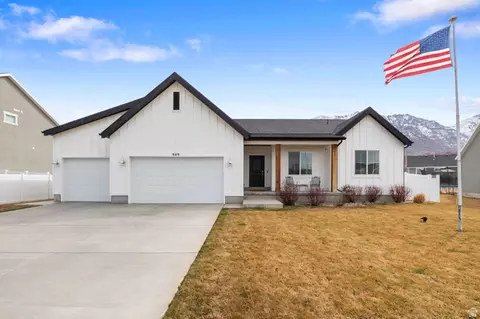 949 S Red Cliff Dr, Santaquin, UT 84655