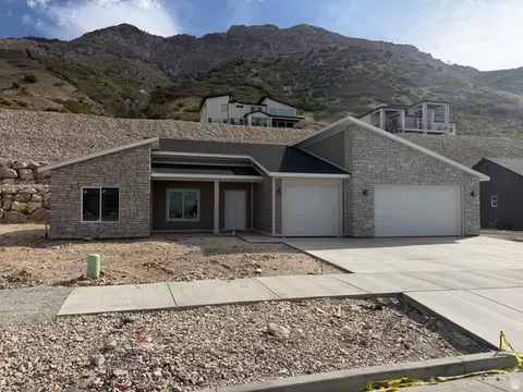 3040 N Mountain Rd #216, North Ogden, UT 84414