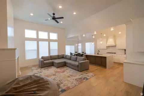 Living - 293 N Pheasant Dr, Mapleton, UT 84664 photo 1 of 3