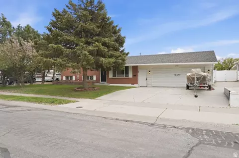 1901 W Kirkham Way S, Taylorsville, UT 84129