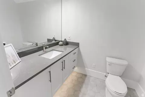 Bath - 1354 S 800 E, Mapleton, UT 84664 photo 8 of 13