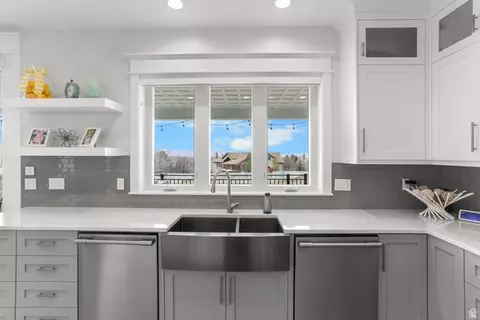 Kitchen - 1354 S 800 E, Mapleton, UT 84664 photo 6 of 9