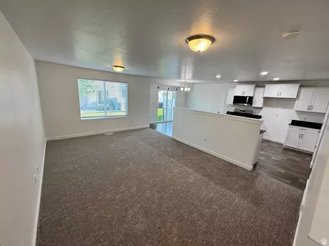 107 E Ashgrove Ln, Saratoga Springs, UT 84045