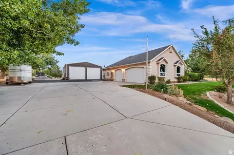 9298 N Deerfield Cir, Eagle Mountain, UT 84005