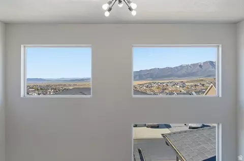 Entry Way - 2313 E Patriot Dr, Eagle Mountain, UT 84005 photo 3 of 9