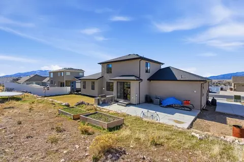 Exterior - 2313 E Patriot Dr, Eagle Mountain, UT 84005 photo 8 of 11