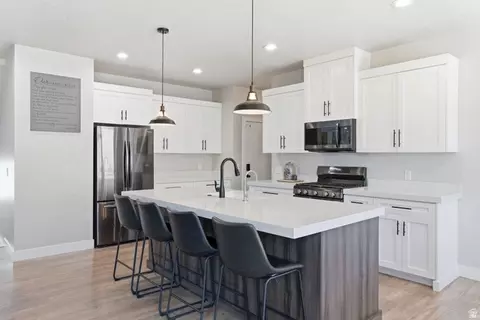 Kitchen - 2313 E Patriot Dr, Eagle Mountain, UT 84005 photo 3 of 6
