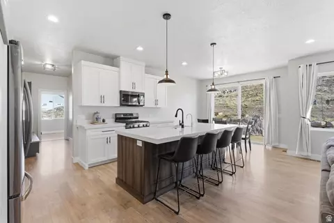Kitchen - 2313 E Patriot Dr, Eagle Mountain, UT 84005 photo 2 of 6