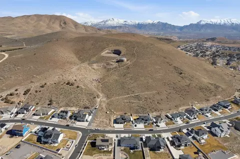 View/Area - 2313 E Patriot Dr, Eagle Mountain, UT 84005 photo 6 of 10