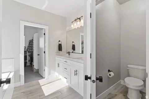 Bath - 2313 E Patriot Dr, Eagle Mountain, UT 84005 photo 1 of 7