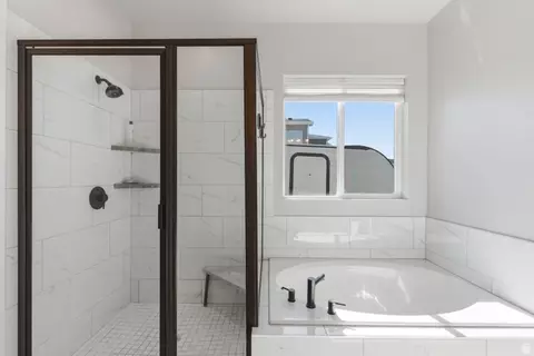 Bath - 2313 E Patriot Dr, Eagle Mountain, UT 84005 photo 4 of 7