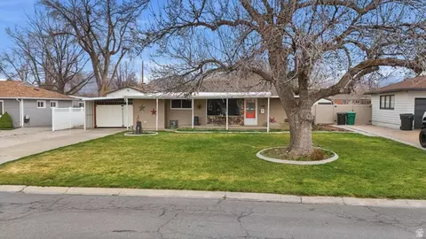 5345 S Alpine Dr, Murray, UT 84107