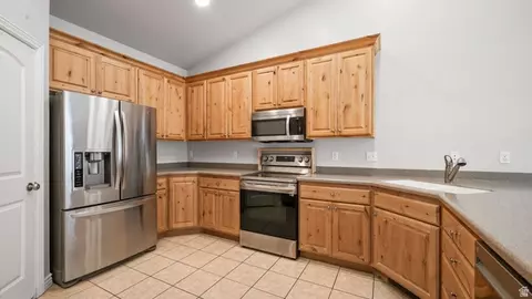 Kitchen - 45 N 970 W, Orem, UT 84057 photo 3 of 5