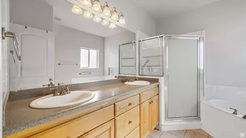 Bath - 45 N 970 W, Orem, UT 84057 photo 2 of 4
