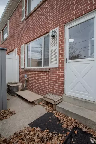 Exterior - 513 N 400 E #14B, Bountiful, UT 84010 photo 3 of 4