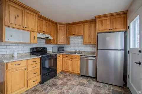 Kitchen - 513 N 400 E #14B, Bountiful, UT 84010 photo 1 of 5
