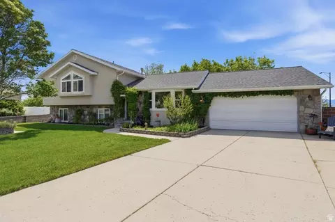 1320 E Woodhill Cir, Sandy, UT 84092