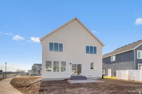 Exterior - 2414 W Santa Fe Dr, Mapleton, UT 84664 photo 3 of 3