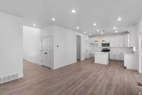 Entry Way - 2414 W Santa Fe Dr, Mapleton, UT 84664 photo 2 of 2