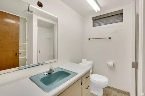 Bath - 556 S 450 E, Orem, UT 84097 photo 2 of 2