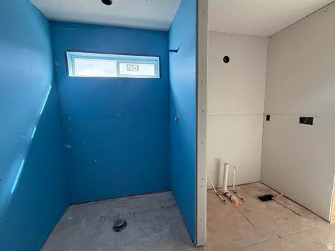 Bath - 817 S 270 E #4, Smithfield, UT 84335 photo 1 of 2
