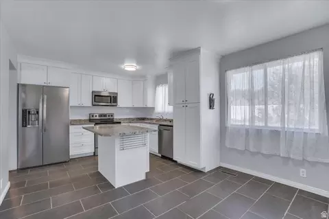 Kitchen - 369 E 500 N, American Fork, UT 84003 photo 1 of 2