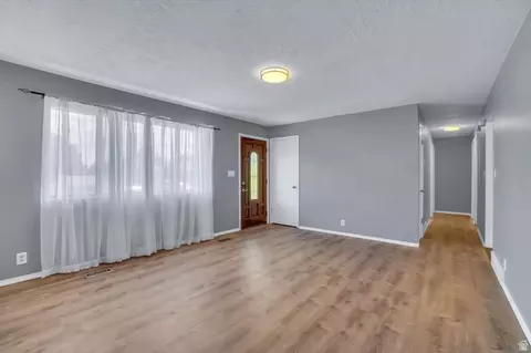 Living - 369 E 500 N, American Fork, UT 84003 photo 2 of 4