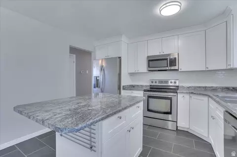 Kitchen - 369 E 500 N, American Fork, UT 84003 photo 2 of 2
