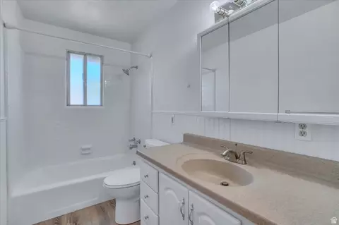 Bath - 369 E 500 N, American Fork, UT 84003 photo 1 of 3