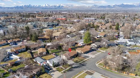 View/Area - 876 E Chariot Dr, Sandy, UT 84094 photo 8 of 11