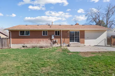 Exterior - 876 E Chariot Dr, Sandy, UT 84094 photo 3 of 5