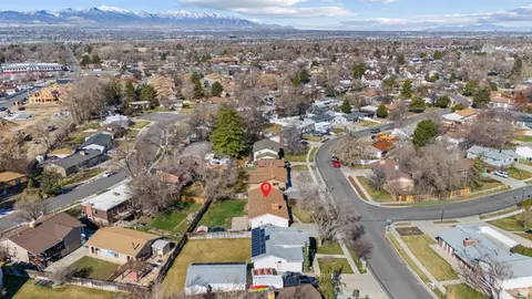 View/Area - 876 E Chariot Dr, Sandy, UT 84094 photo 7 of 11